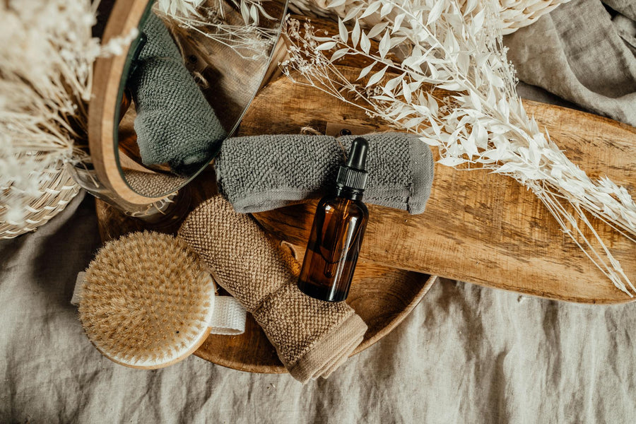 L’huile de rose musquée : le secret naturel pour une peau régénérée et lumineuse