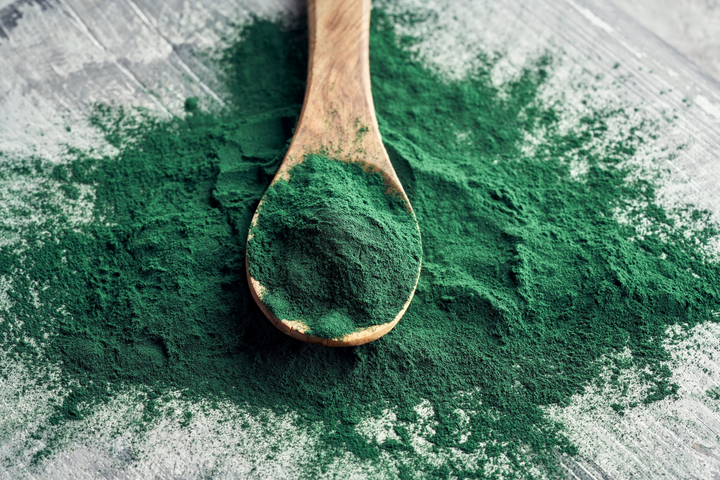 Spiruline : C'est quoi ? Tout savoir sur cet aliment miracle