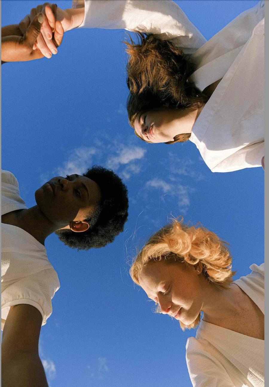 Le soleil, la solution contre l'acné ?